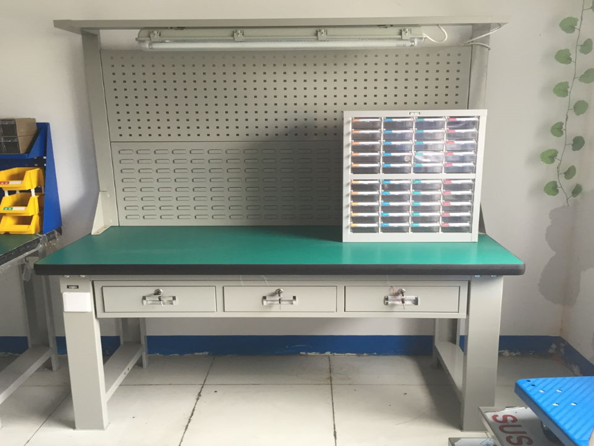 鉗工臺，為車間提供一站式服務【天金岡】