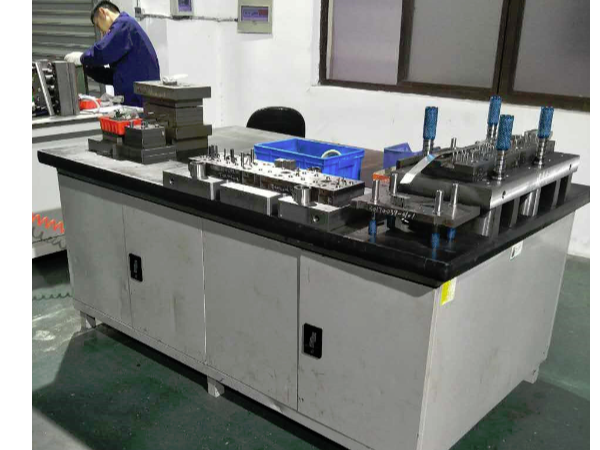 重型鉗工修模桌，你買對(duì)了嗎？【天金岡】