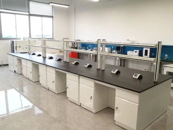 實(shí)驗(yàn)臺