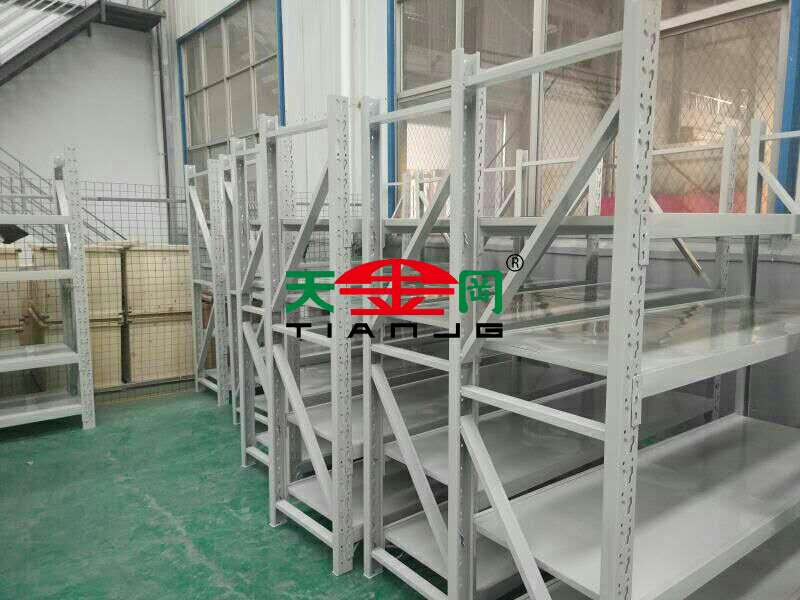 上海倉(cāng)儲(chǔ)貨架廠家