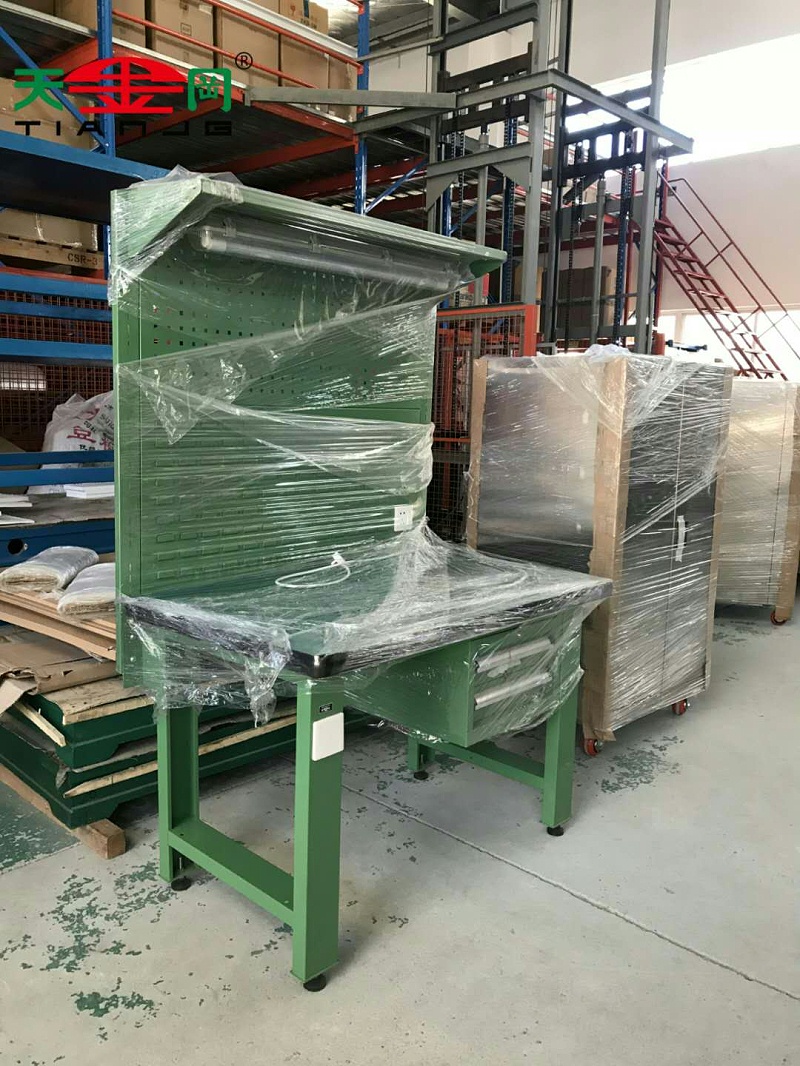 鉗工工作臺(tái)承重