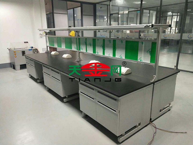 不銹剛工作臺生產(chǎn)廠家