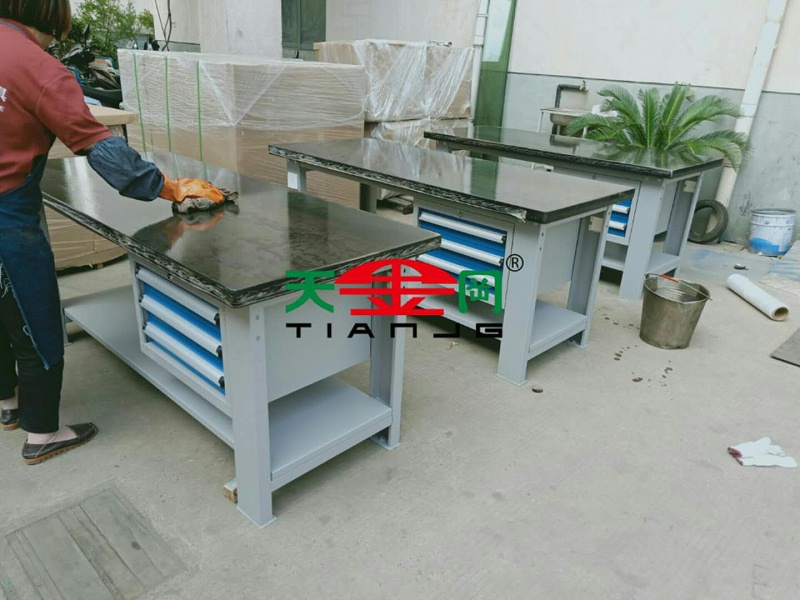 鉗工工作臺生產廠家